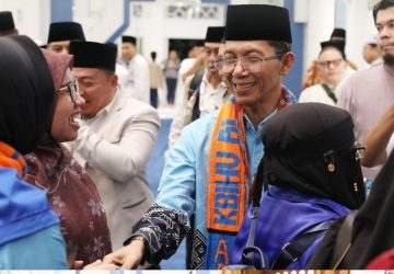 Suasana Haru di Masjid Agung, Wali Kota Batam Lepas Jabatan Sementara Demi Berhaji