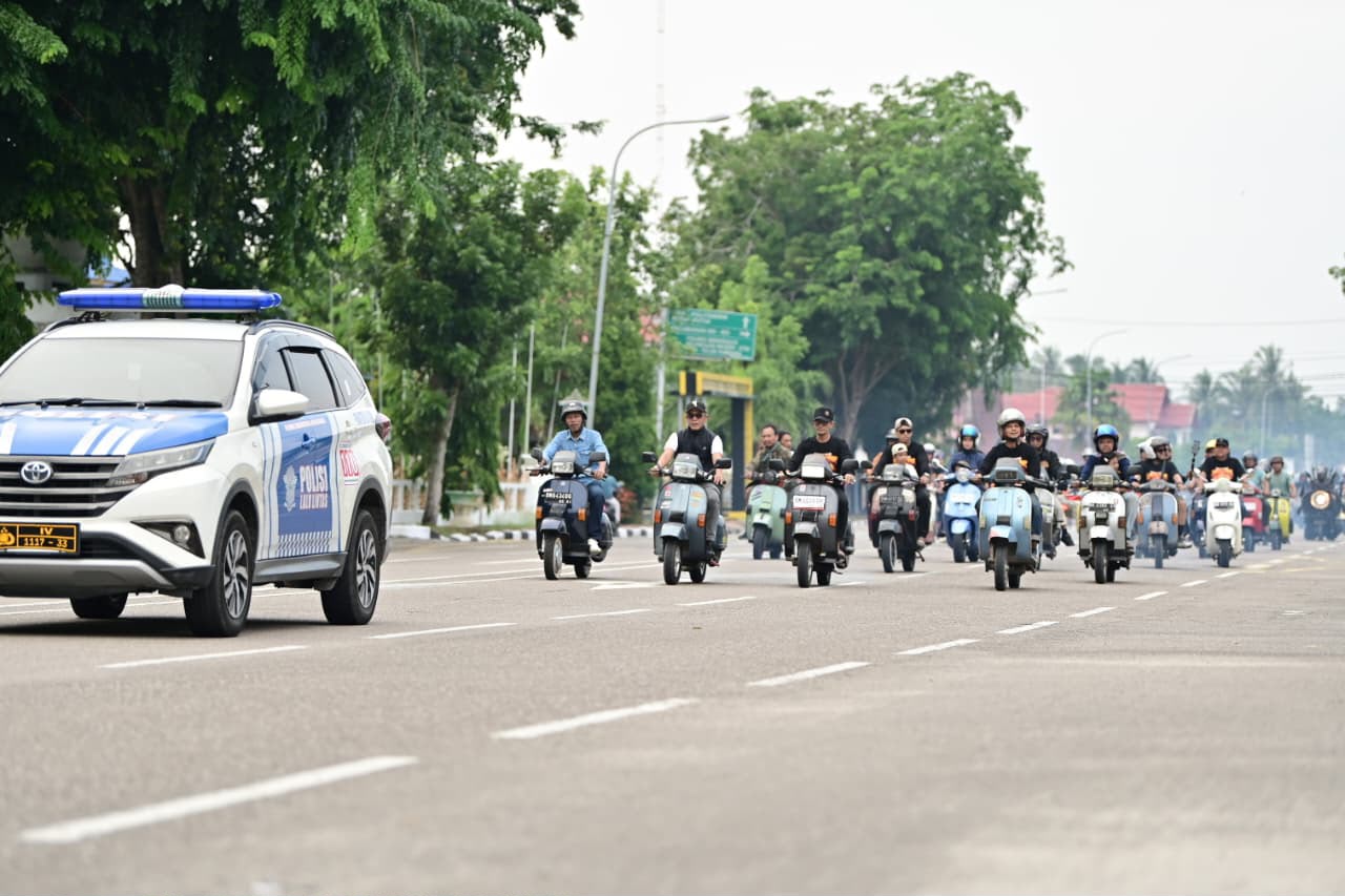 Bupati Bengkalis Lepas Pawai dan Pembagian Hadiah Gebyar Scooter Lancang Kuning Ke-16 Tahun 2026