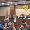 Majelis Hakim Tipikor Tinggalkan Ruang Sidang Usai Vonis Nadiem Makarim 10 Tahun Penjara