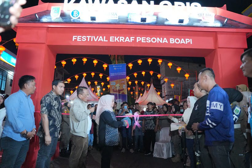 Dihadiri Pejabat Provinsi dan Polda Riau, Bupati H. Bistamam Hadiri Puncak Bakar Tongkang 2026
