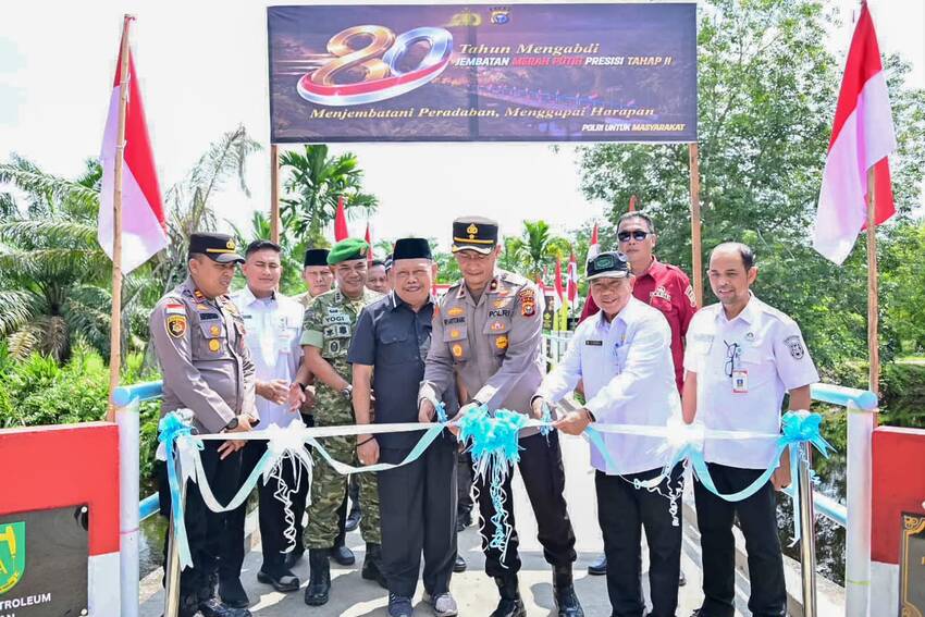 Wujud Sinergi Polri dan Pemda, Jembatan Merah Putih Presisi Resmi Hubungkan Desa Ketam Putih