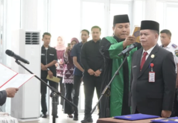Lantik Muradi Jadi Pj Sekda Kuansing, Plt Bupati Muklisin Instruksikan Tiga Program Prioritas