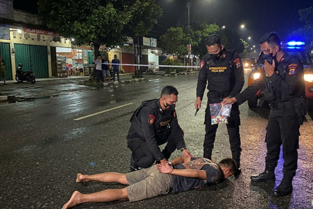 Nekat Serang Polisi Pakai Sajam, Pengedar Ekstasi di Tenayan Raya Dilumpuhkan Tim Polda Riau
