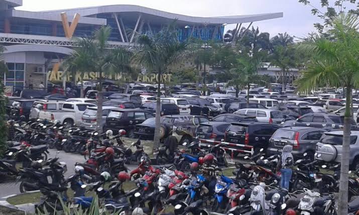 Mulai 1 Agustus 2026, Tarif Parkir Mobil di Bandara SSK II Pekanbaru Naik Jadi Rp9.000