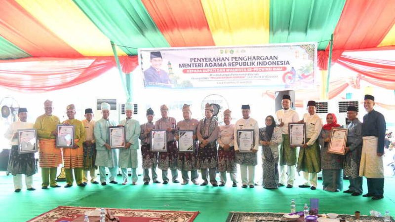 Komitmen Optimalkan Fungsi Masjid, Pemkab Bengkalis Raih Penghargaan Kemenag RI di Ajang MTQ Riau