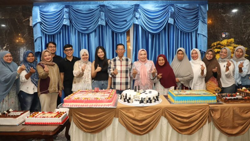 Penuh Kekeluargaan, Wali Kota Batam Amsakar Achmad Dapat Kejutan Ulang Tahun ke-58 di Sekupang