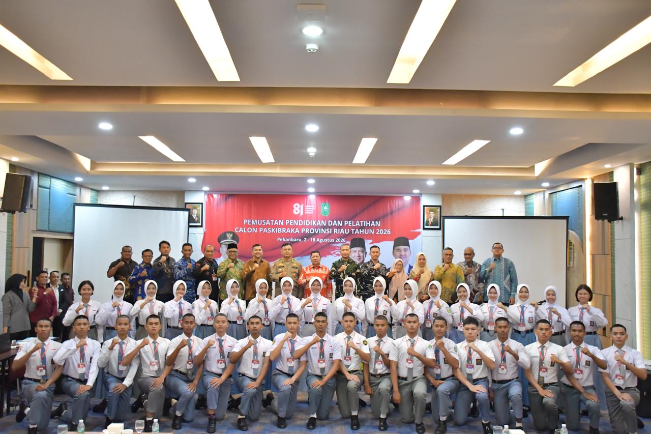 Buka Diklat Paskibraka Riau 2026, Asisten I Zulkifli Syukur Tekankan Pembentukan Karakter Generasi Muda
