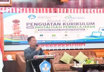 Plt Kadisdikbud Inhu Joni Maryanto Hadiri Penguatan Kurikulum dan Digitalisasi Pembelajaran di Pekanbaru