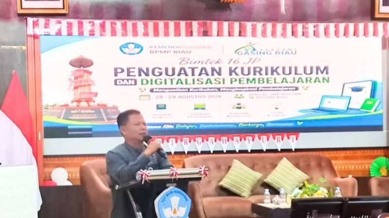 Plt Kadisdikbud Inhu Joni Maryanto Hadiri Penguatan Kurikulum dan Digitalisasi Pembelajaran di Pekanbaru