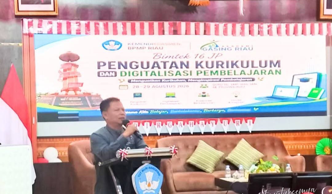 Plt Kadisdikbud Inhu Joni Maryanto Hadiri Penguatan Kurikulum dan Digitalisasi Pembelajaran di Pekanbaru
