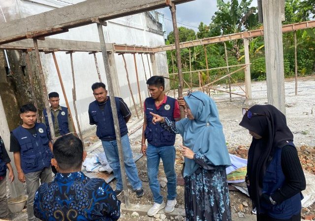 Dukung Wirausaha Desa, Tim Dosen UNILAK Integrasikan Bioflok dan Hidroponik di Tarai Bangun Kampar