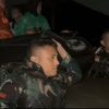 TNI Bergerak Cepat, Prajurit Kodam XX/TIB Evakuasi Warga Terdampak Banjir di Padang