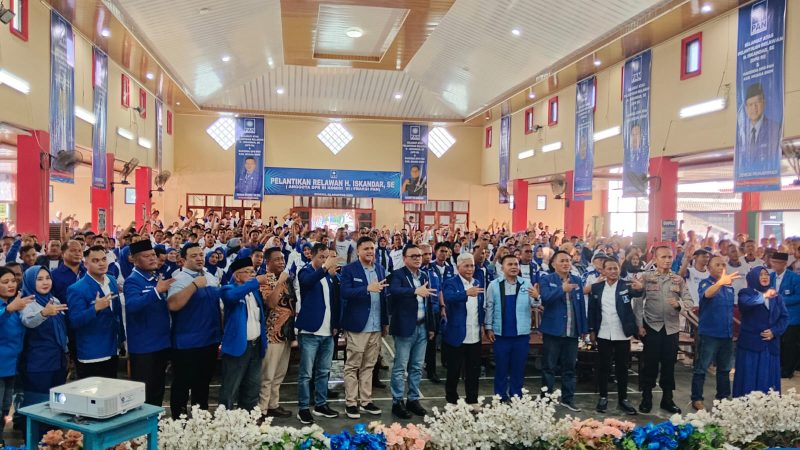Hadir di Muara Enim, Iskandar Lantik Ribuan Relawan Demi Perkuat Basis Dukungan Politik