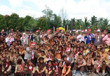 Sambut HUT ke-81 RI, Polda Riau dan Polres Siak Gelar Ekspedisi Merah Putih di Kampung Terluar Teluk Lanus