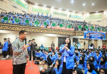 Wawako Markarius Anwar Bakar Semangat Ribuan Mahasiswa Baru UIN Suska Riau