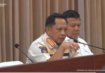 Rapat di Posko Aju Pekanbaru, Mendagri Laporkan Rapor Hijau Karhutla Riau Kepada Presiden Prabowo