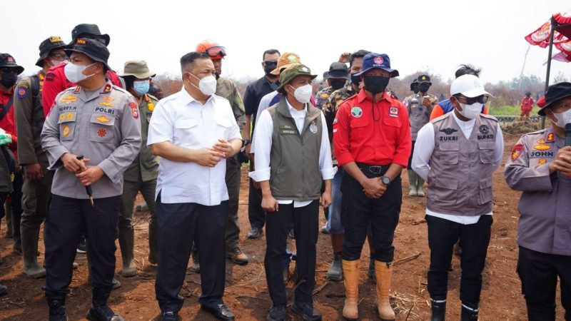 Gelorakan Semangat Gotong Royong, Pemprov Riau Siap All Out Padamkan Karhutla Bersama TNI-Polri