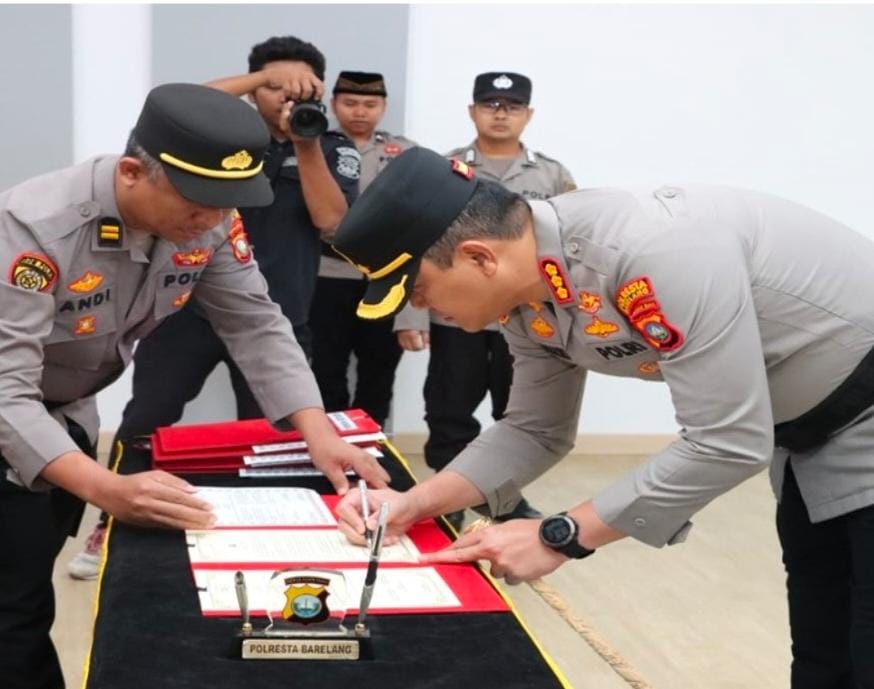 Dua Kasat dan Empat Kapolsek di Polresta Barelang Resmi Berganti