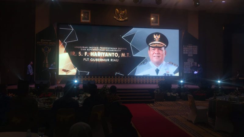 Tribun Pekanbaru Award 2026, Plt Gubri SF Hariyanto Dinilai Sukses Dorong Transformasi Digital