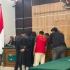 Sidang Kasus Pengeroyokan Ketua RT Mandau, Hakim Sebut Pelaku Lebih dari Satu Orang