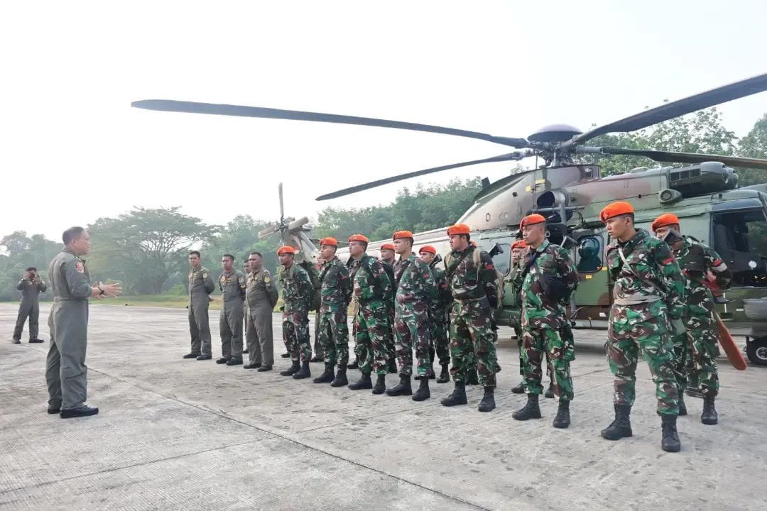 Titik Api Sulit Dijangkau, 13 Prajurit Elit Kopasgat TNI AU Terjun ke Jantung Karhutla Kerumutan