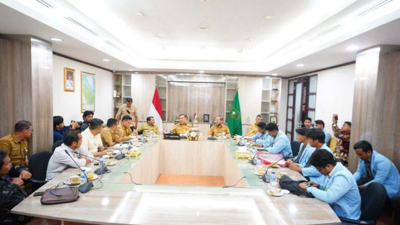 Redam Unjuk Rasa, Pemprov Riau Buka Ruang Dialog Bersama Mahasiswa Unri