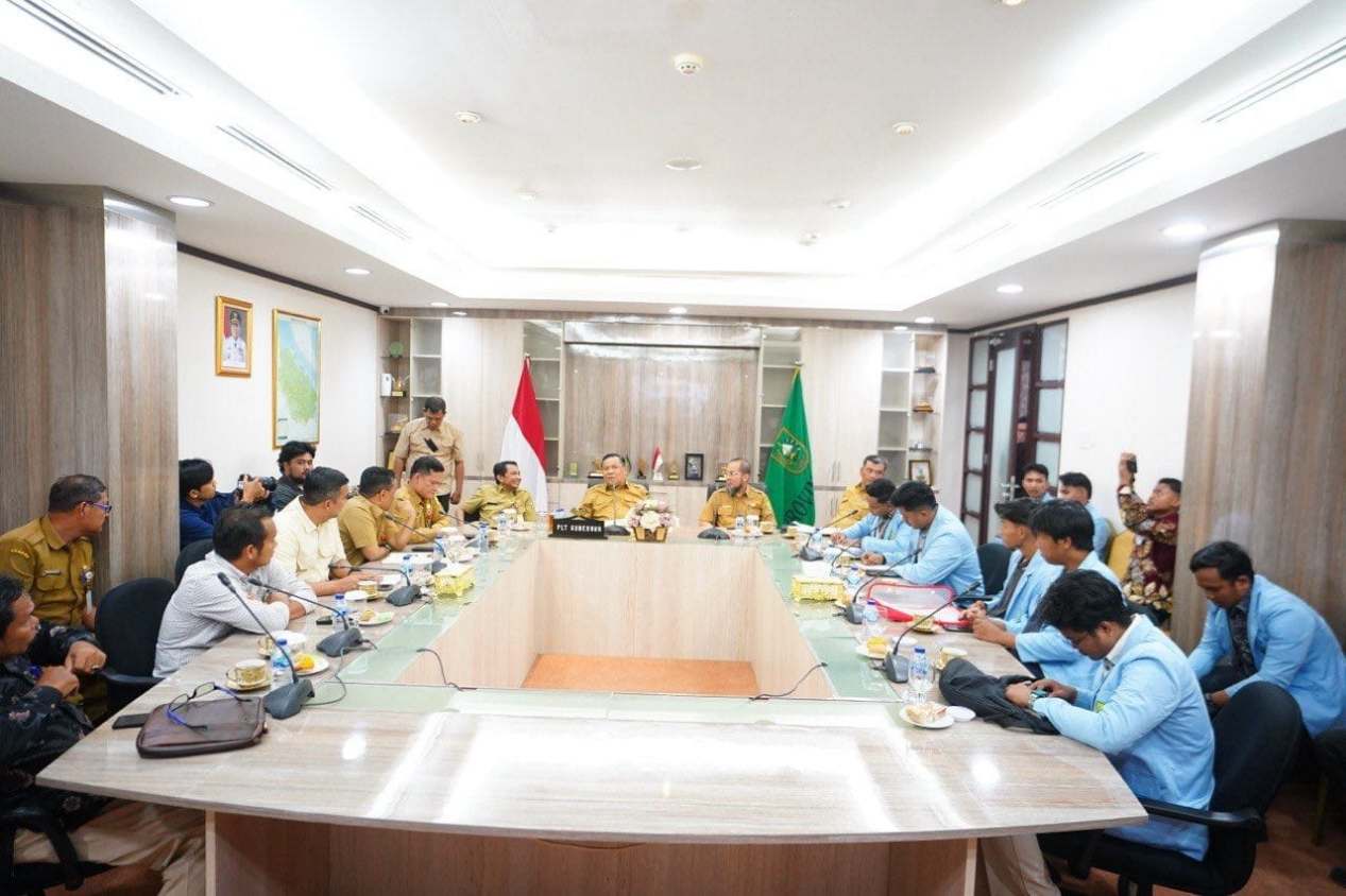 Redam Unjuk Rasa, Pemprov Riau Buka Ruang Dialog Bersama Mahasiswa Unri