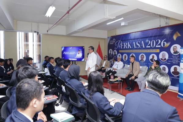 Masuk Dunia Kerja, Menaker Tekankan Pentingnya Human Skills bagi Mahasiswa Vokasi