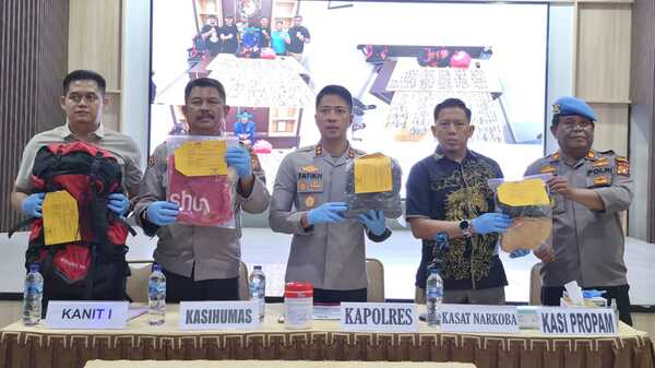 Gagalkan Jaringan Antarprovinsi, Polres Dumai Sita 3 Kilogram Cartridge Narkoba Siap Edar di Loket Bus