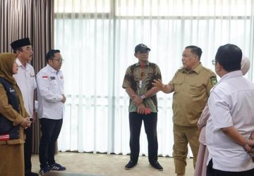 Plt Gubernur Riau Minta PMI Kembangkan Bank Darah Demi Percepat Layanan Darurat