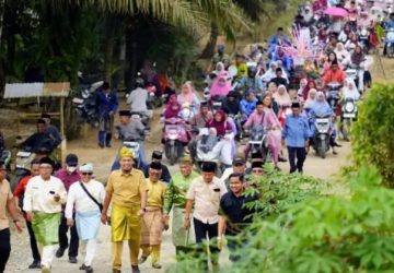 Bupati dan Wabup Inhu Larut dalam Tradisi Beaghak Tabak di HUT ke-22 Kecamatan Batang Peranap