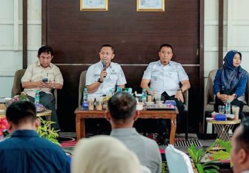 Pimpin Rapat Camat di Senapelan, Wako Agung Nugroho: Jangan Sampai Warga Mengeluh, Camat Malah Tidak Tahu!