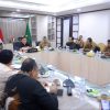 Ditemui Tokoh Adat, Plt Gubernur Riau SF Hariyanto Janji Gesit Selesaikan Jembatan Rumbio-Pulau Payung