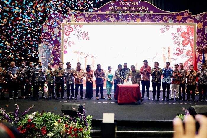 Hadiri Resepsi Hari Nasional Singapura, Amsakar-Li Claudia Komitmen Perkuat Kemitraan Strategis