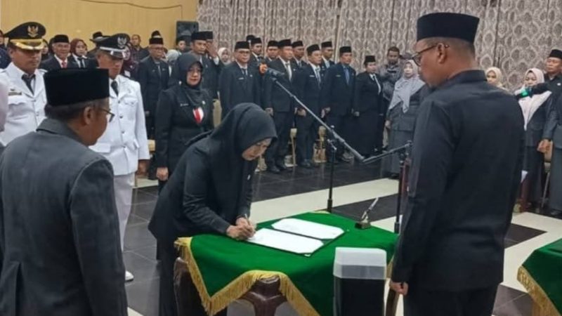 Lantik 80 Pejabat, Bupati Inhu Tegaskan Jabatan ASN Bukan untuk Diperjualbelikan