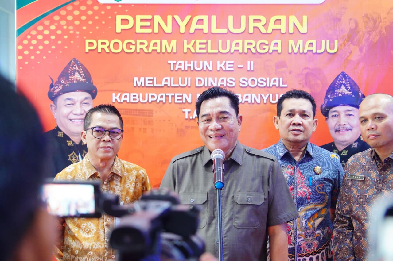 Senyum 3.790 Keluarga Warnai Penyaluran Program Keluarga Maju Tahap II di Muba