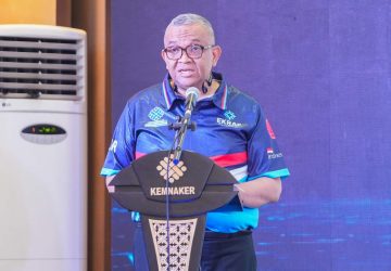 Gandeng Kemenekraf dan BNSP, Kemnaker Dorong Standarisasi Kompetensi Teknisi Ponsel Nasional