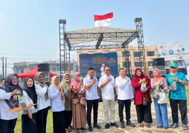 Tekan Inflasi, Pemprov Riau Bagikan 1.000 Bibit Cabai Gratis ke Masyarakat