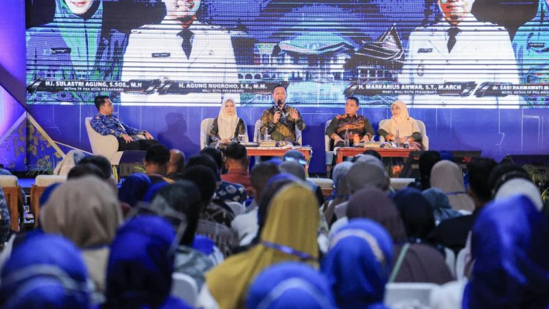 Buka Sosialisasi Produk Hukum, Wako Agung Nugroho Ingatkan Warga Pekanbaru Taat Perda