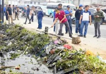 Sumbat Drainase Jalur Lintas Sumatera, Lapak Pedagang di Pasar Soegih Belilas Ditertibkan