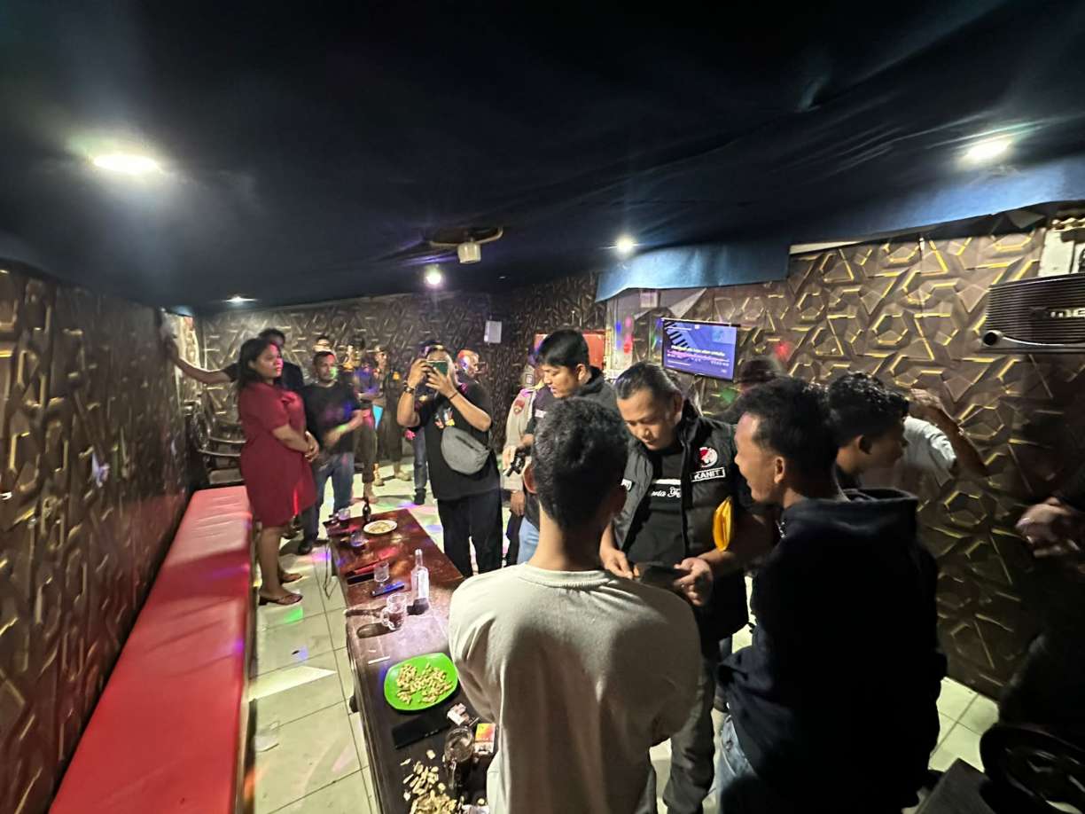 Razia THM Operasi Sarang Narkoba Polres Inhu, 1 Pengunjung Cafe Natural Pematang Reba Positif Metamfetamin Sabu Diamankan