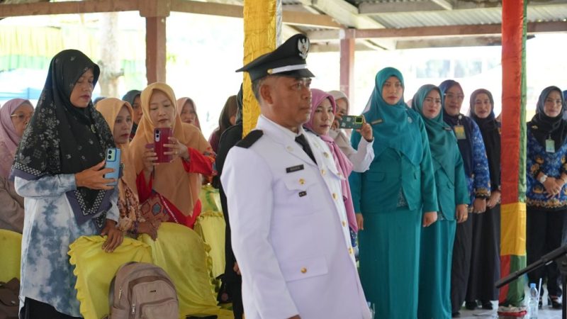 Lantik Penghulu Keranji Guguh, Bupati Siak Afni Minta Benahi Balai Kampung yang Rusak