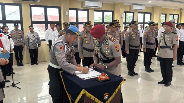 Pimpin Sertijab, Kapolres Inhu Resmi Lantik AKP Yohn Mabel sebagai Kasat Reskrim