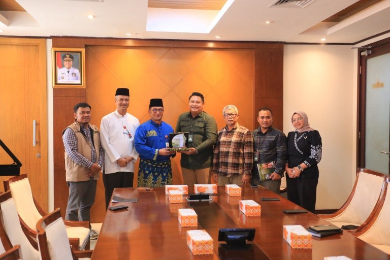 Target Rehabilitasi 4.000 Hektare, Progres Program Mangrove M4CR di Riau Tembus 87 Persen