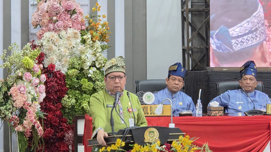 Hadiri Rapat Paripurna HUT Ke-27 Rohul, Pemprov Riau Tekankan Sinergi Anggaran dan Program Pusat